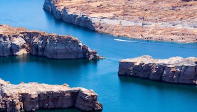 Two boys, woman killed when pontoon overturns at Lake Powell - East Idaho News