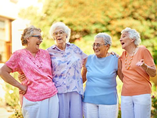 Summer senior's health: How older adults can stay safe amid hot weather, according to a geriatrician