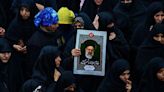 Las imágenes del multitudinario adiós al presidente de Irán, Ebrahim Raisi, que murió en un accidente de helicóptero