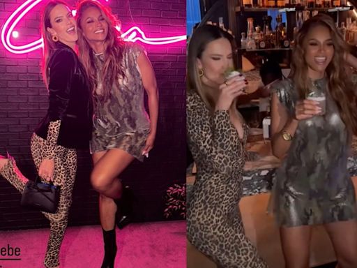 Alessandra Ambrosio posa com cantora Ciara durante evento em Nova York, Estados Unidos