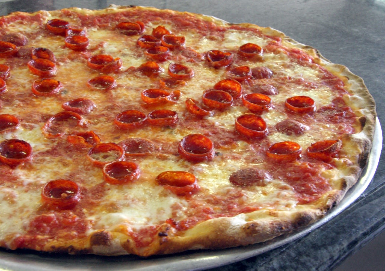 Here are the top-rated pizzerias in NYC, based on patron reviews