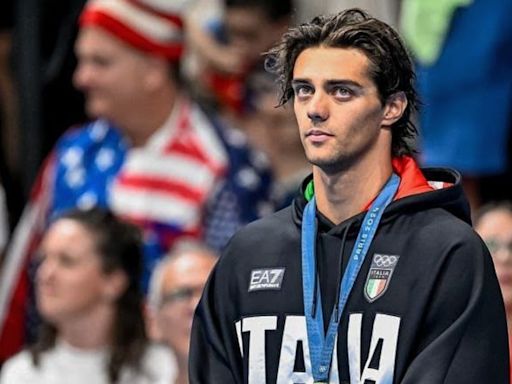 ¿Quién es Thomas Ceccon, el nadador italiano que ha robado las miradas en París 2024?
