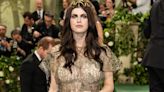 Alexandra Daddario pregnant with first child