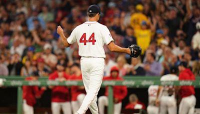 Beloved Red Sox Veteran Hurler 'Could Be Saying Goodbye,' Per Insider