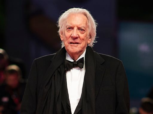 Ron Howard, Helen Mirren y su hijo Kiefer rinden homenaje a Donald Sutherland