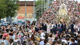 Más de 50.000 personas en la bajada de la Virgen de Los Ángeles de Getafe que marca el inicio de fiestas