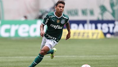 Vai renovar? Palmeiras quer definir situação de trio