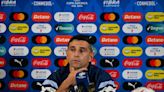 'Dibu' Martínez defiende a los jugadores uruguayos y asegura que los penales son suerte