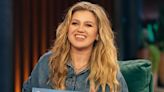 Kelly Clarkson Debuts Wispy Bangs on 'The Kelly Clarkson Show': See the Bold Look