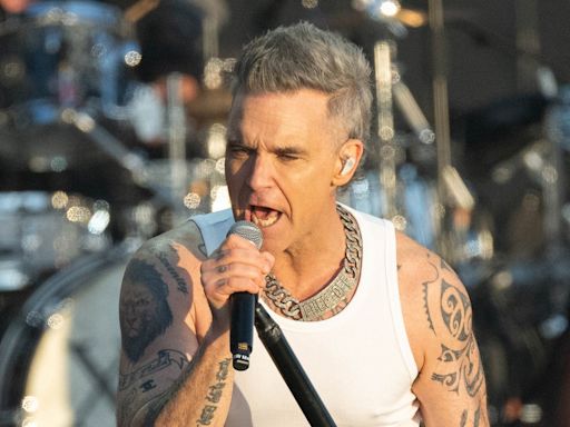 Robbie Williams review, BST Hyde Park: Bonkers, self-aggrandising and charming