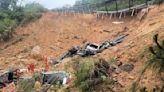 司機見梅龍高速公路塌 摸黑泥濘中救6人：救人要緊