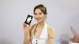 Galaxy Z Flip 4揭曉，針對螢幕、相機、電池容量等細節做改善