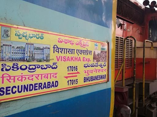 Telangana: Woman falls off Visakha Express train after drunk man misbehaves with her