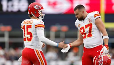 Chiefs' Patrick Mahomes Congratulates Travis Kelce on Historic Contract Extension