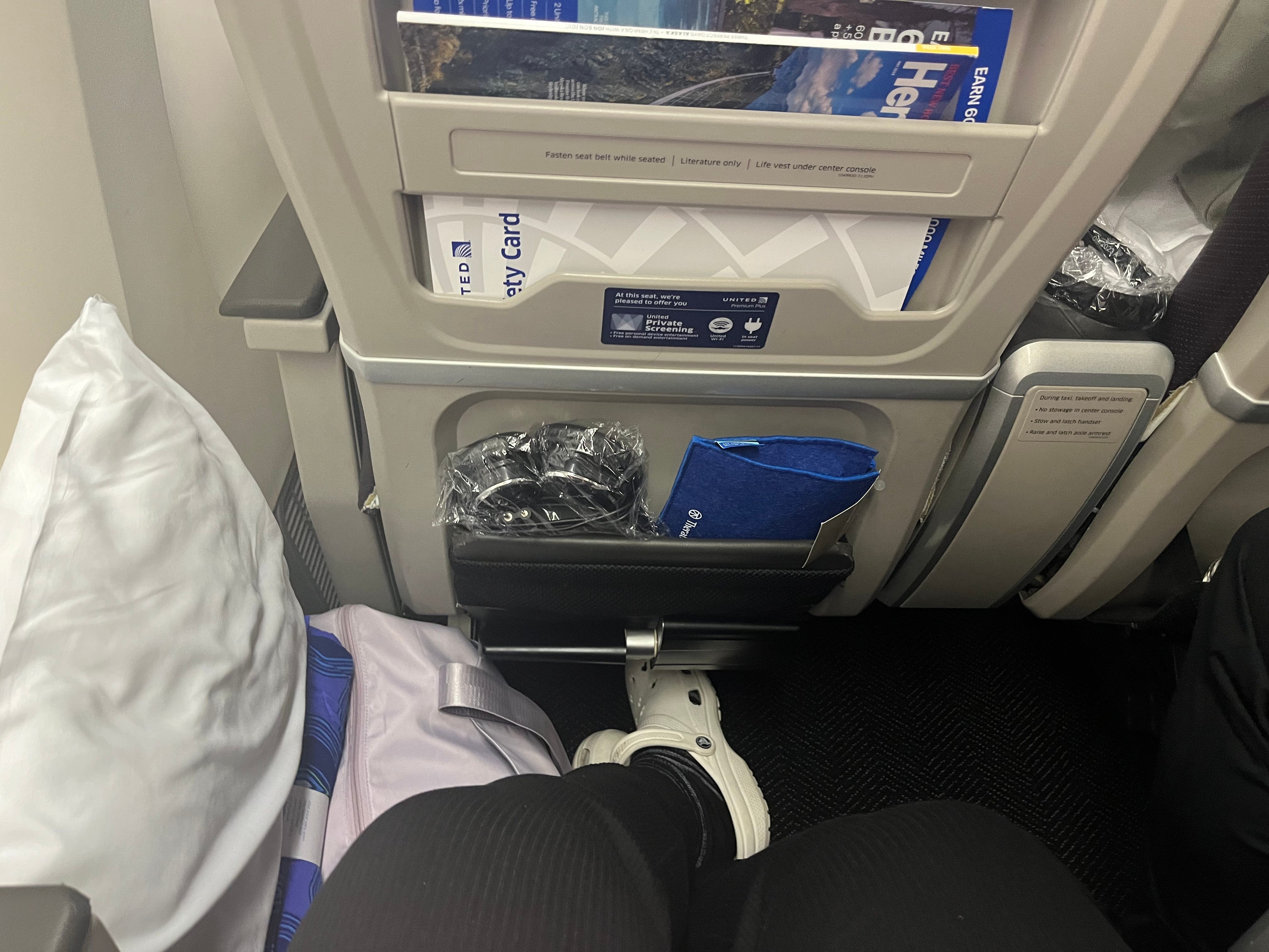 I paid $300 to upgrade to premium economy on my long-haul United flight, and it's worth it for trips over 10 hours