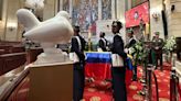 "La paloma de la paz" estará junto al féretro de Fernando Botero, durante los homenajes en el Capitolio colombiano