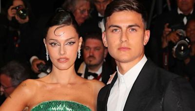 Oriana Sabatini asistió con Paulo Dybala a Cannes y deslumbró con su espectacular look estilo sirena