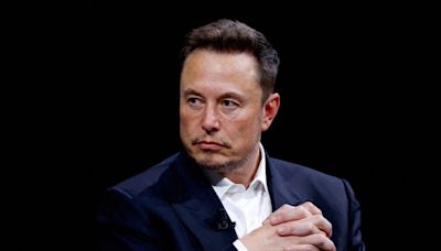 Elon Musk on track to be the first trillionaire by 2027, according to report