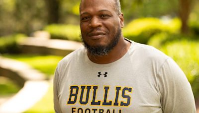 Bullis High School mourns loss of beloved varsity football coach