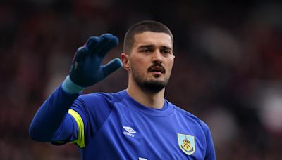 Town agree £8m fee with Burnley for keeper Muric