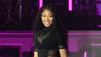 Nicki Minaj threatens to sack world tour DJ