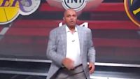 Charles Barkley mocks NBA on TNT co-star Kenny Smith after his embarrassing fall