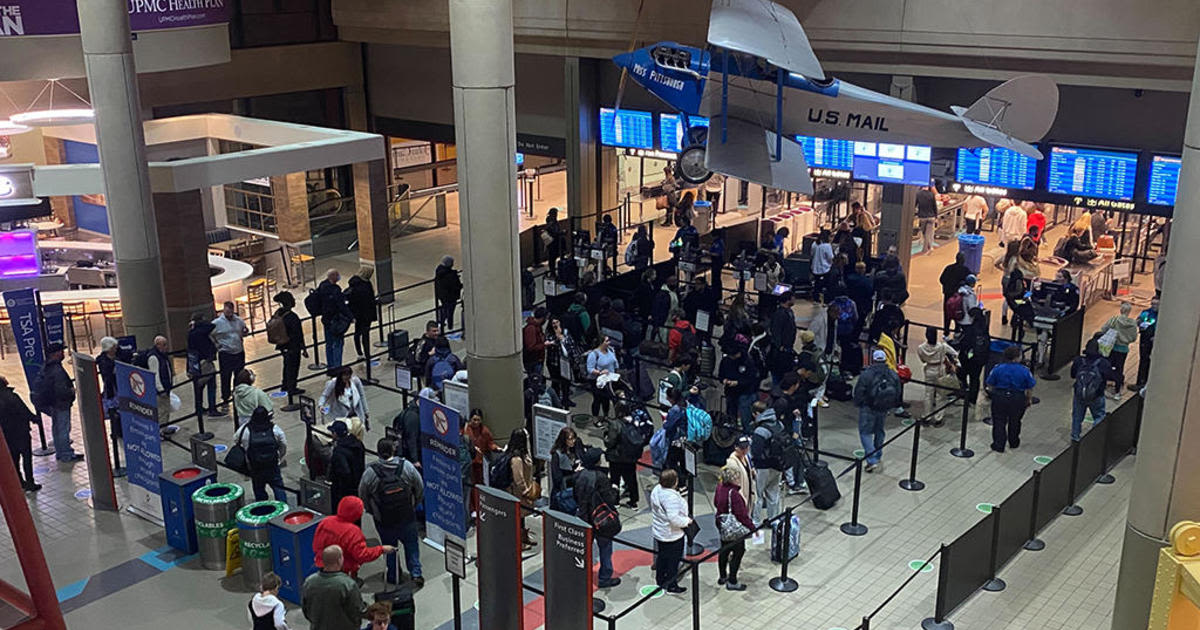 Pittsburgh International Airport issues a travel alert for long security lines. Here's what you need to know.