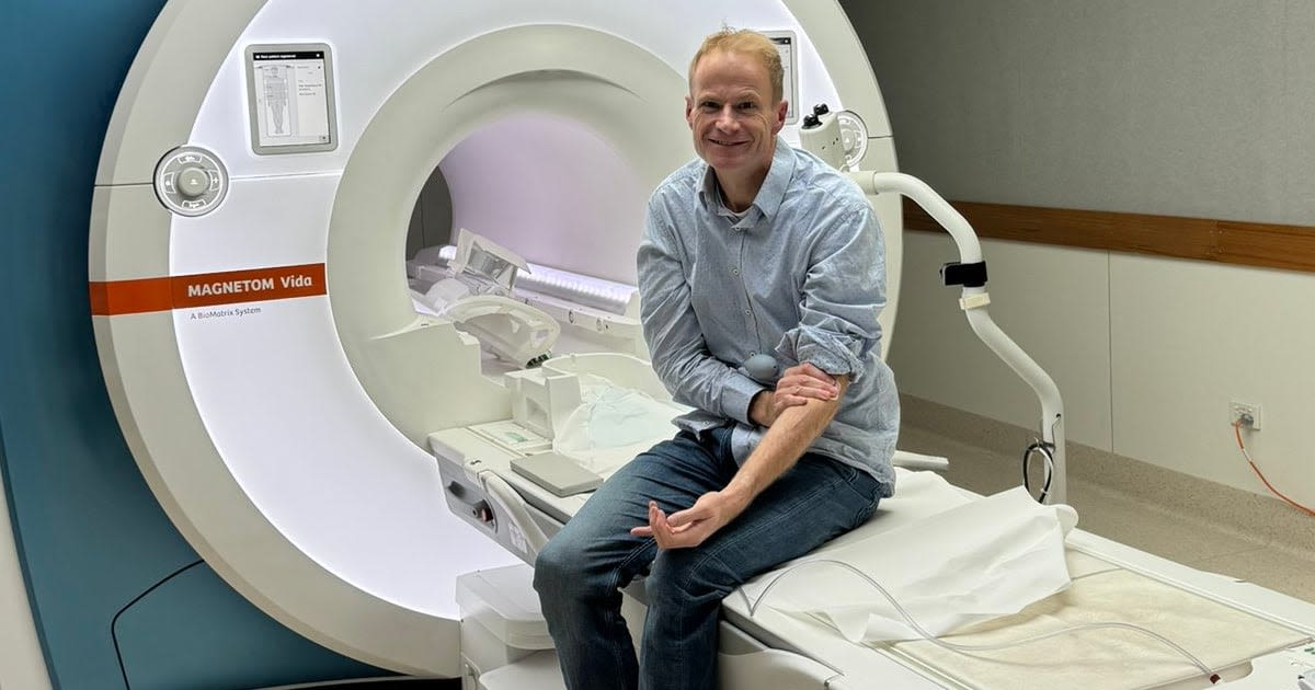 Professor Beats Incurable Brain Tumor Diagnosis Thanks to His Own Pioneering Treatment Against Cancer