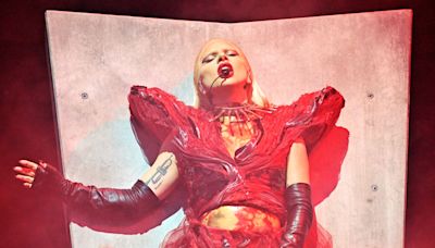Lady Gaga conta que fez cinco shows de sua turnê com Covid-19, em 2022