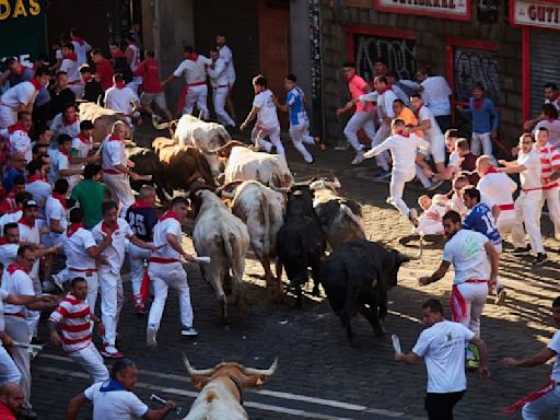 At least six people injured on day two of Pamplona bull run