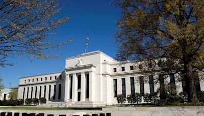 Autoridades de la Fed se preguntan si tasas son lo bastante altas ante repunte de expectativas