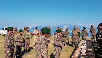 On maiden visit to Valley, Army Chief reviews security at LoC in Kupwara