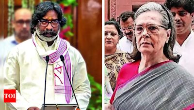 Sonia Gandhi's nudge puts Hemant Soren back in Jharkhand saddle | India News - Times of India