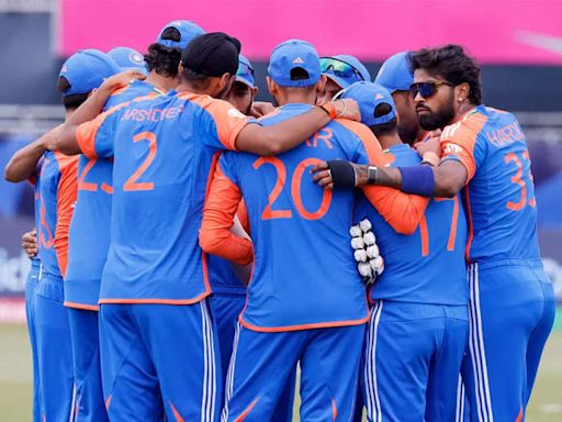 Kapil Dev's advice to Team India: Play as team, not individuals to win T20 World Cup | Cricket News - Times of India