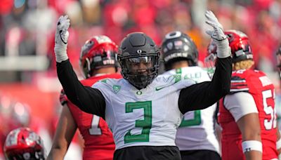 Oregon defensive lineman Brandon Dorlus selected by Atlanta Falcons in 4th round with No. 109 pick in NFL draft