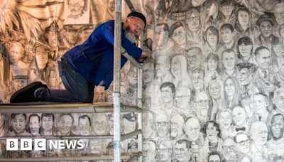 Portsmouth: Famous faces unveiled on HMS Victory sail replica
