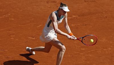 Rybakina aterrizó en cuartos de Roland Garros con un récord que ni Swiatek tiene