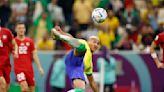 Brasil vence a Serbia en debut en Mundial con doblete de Richarlison