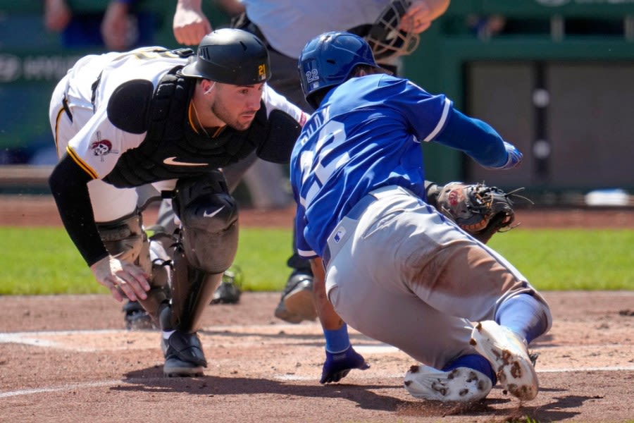 Pirates get 4-3 win over Royals to avoid series sweep