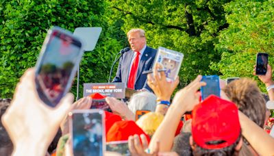 Trump rallies in the South Bronx as he seeks to win over Black and Hispanic voters