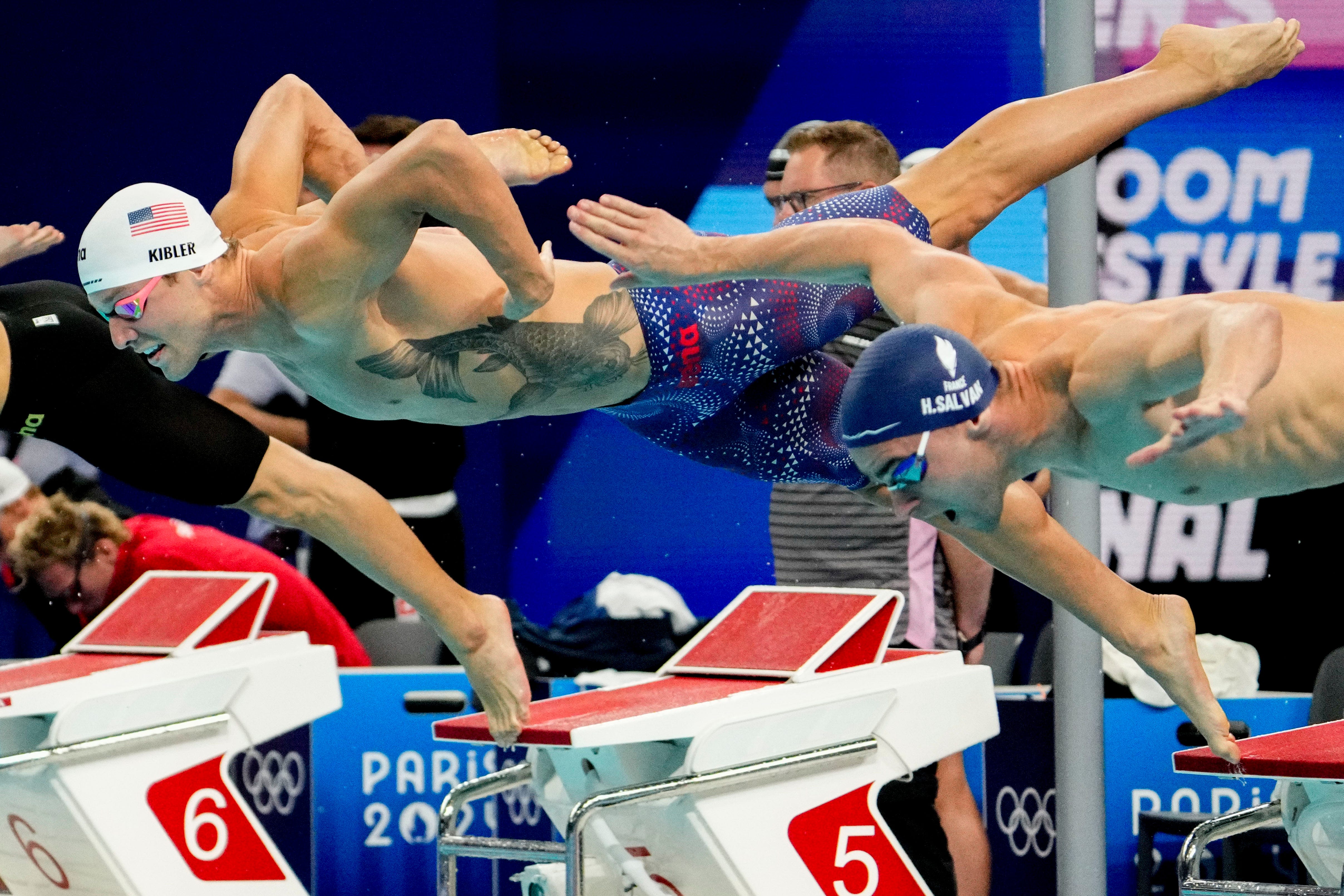 USA men's 4x200 relay races to silver to cap night of 4 medals