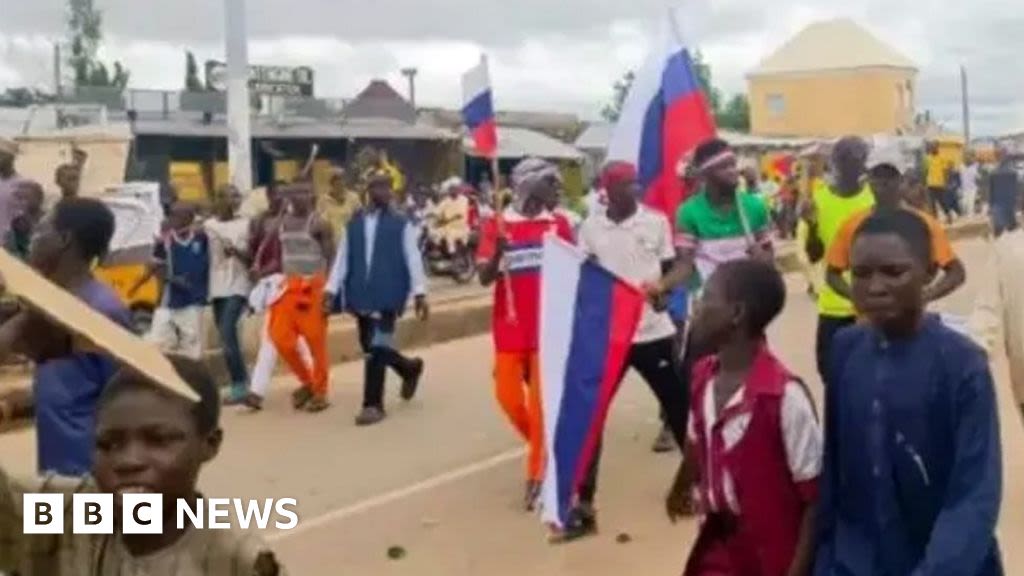 Nigeria protests: About 40 arrested for waving Russian flags