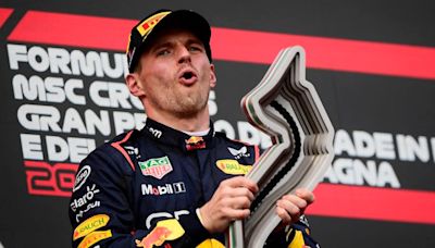 Vuelve al triunfo: Max Verstappen despeja la amenaza de Norris y se impone en el GP de Emilia Romaña - La Tercera