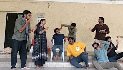 Rohith Raj Akula of Dharmi Theatre Academy directs comedy play ‘Middle Class Melodies’