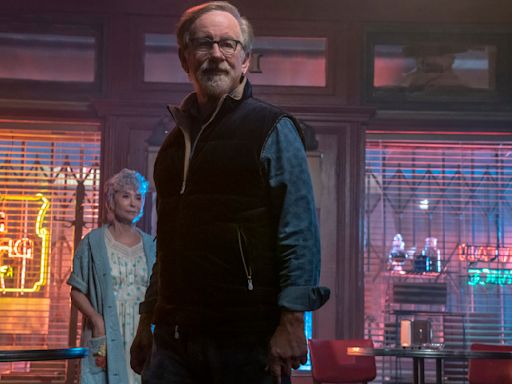 Legendary Director Steven Spielberg's (Top Secret) Next Movie Has A Release Date - SlashFilm