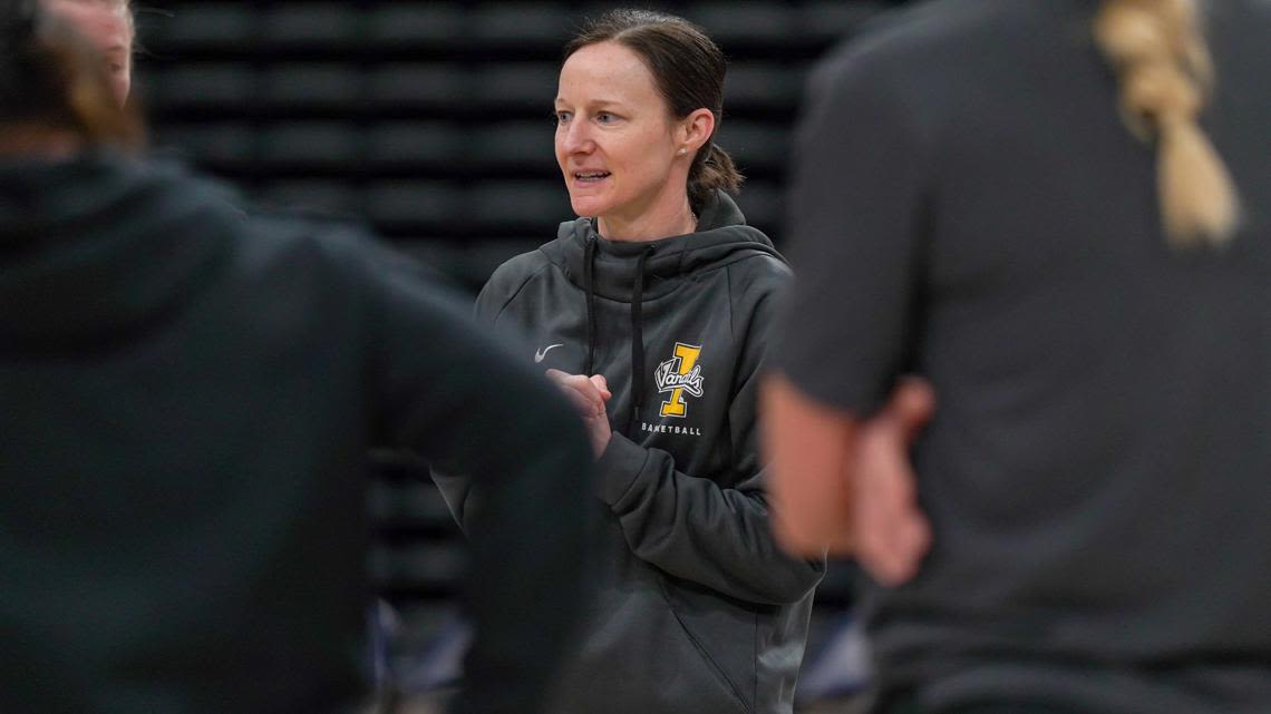 Carrie Eighmey leaving Idaho for South Dakota head coaching job
