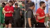 Otro final escandaloso en un partido de la Selección argentina: la Policía tuvo que llevarse al árbitro