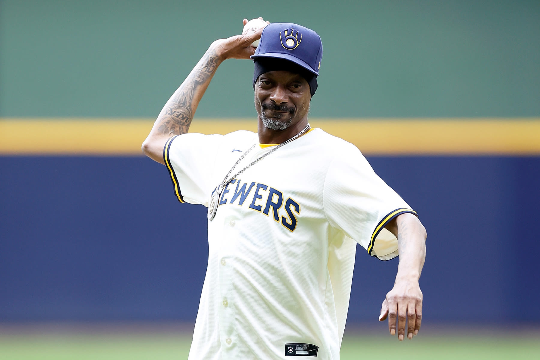 See Snoop Dogg Throw First Pitch, Give Play-by-Play at Brewers Game