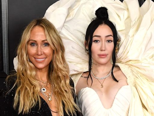 Noah, Tish Cyrus reunite after rumored Dominic Purcell feud