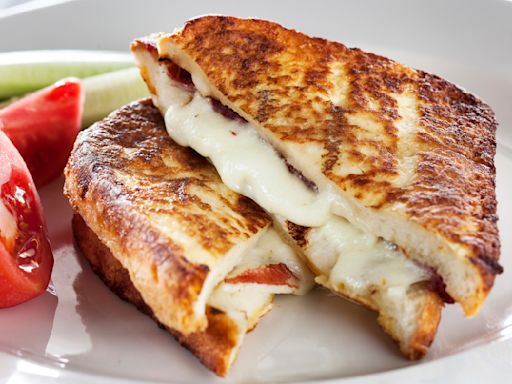 How To Prep Your Tomato Grilled Cheese Sandwich So It Doesn't Get Soggy